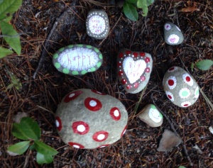 summer fun, making painted rocks and leaving them out in the world for anyone to fine and enjoy